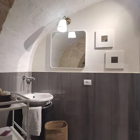 Indelli - Il Sottano 4* Monopoli